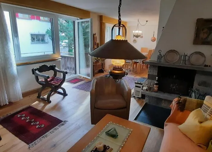 Naehe Madrisa Apartamento *